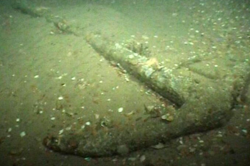  East Anglia ONE anchor underwater 