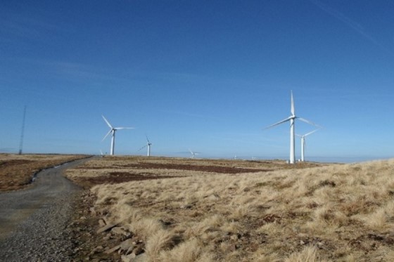 Hare_Hill_Windfarm_560x373